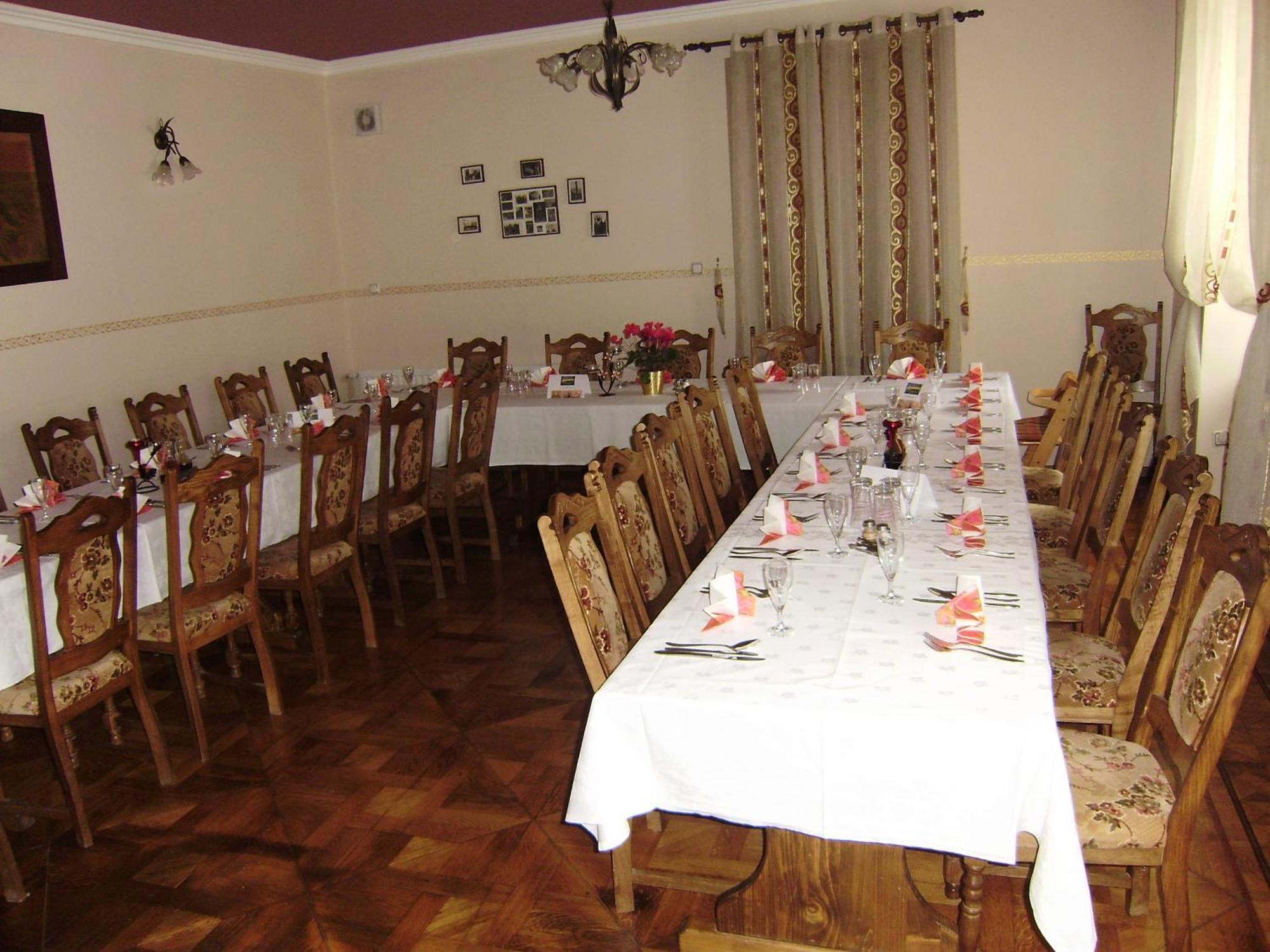 Guest House Cater Lasko Bagian luar foto